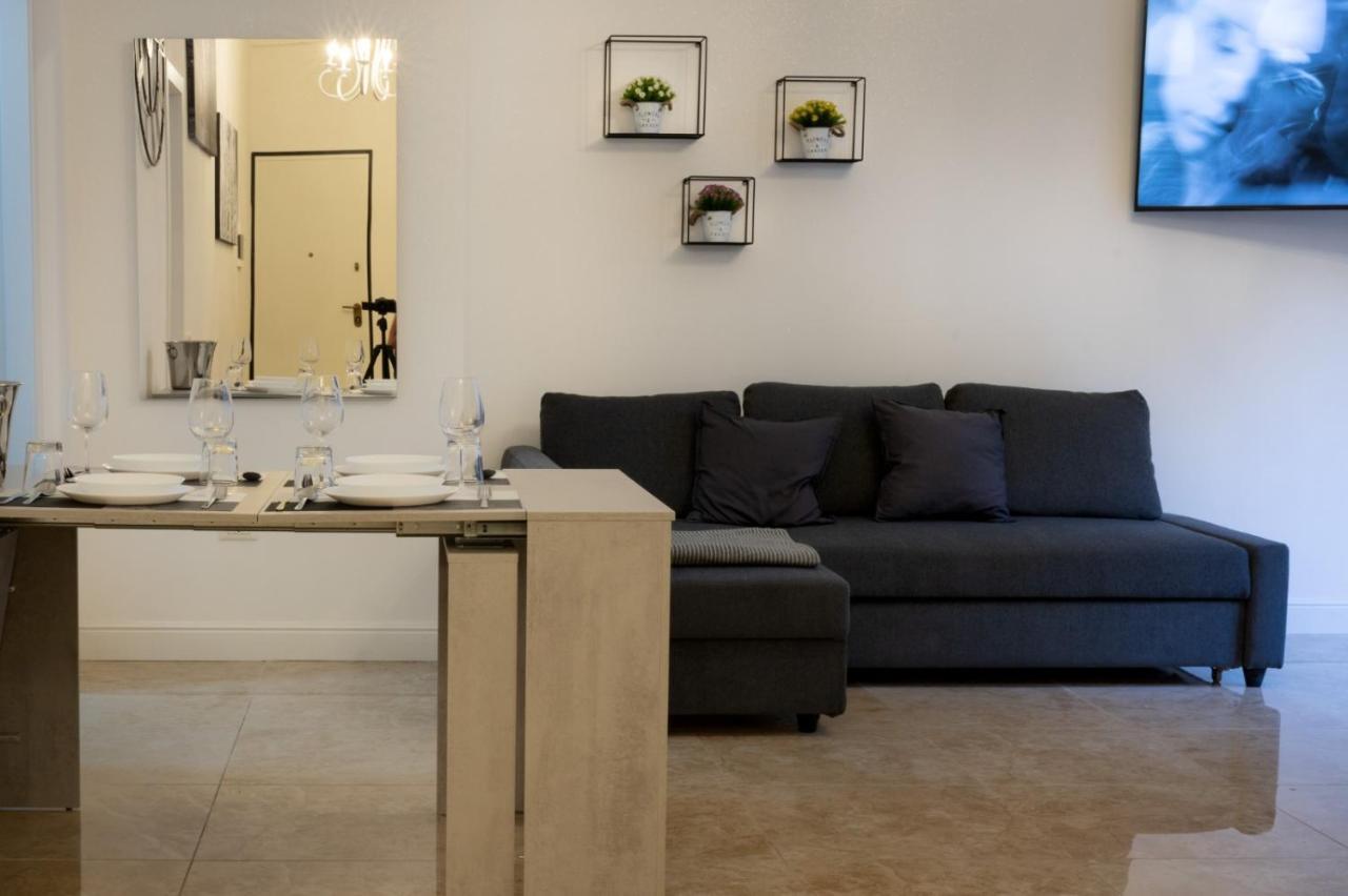 San Babila - Luxury Milanese Apartment Eksteriør billede