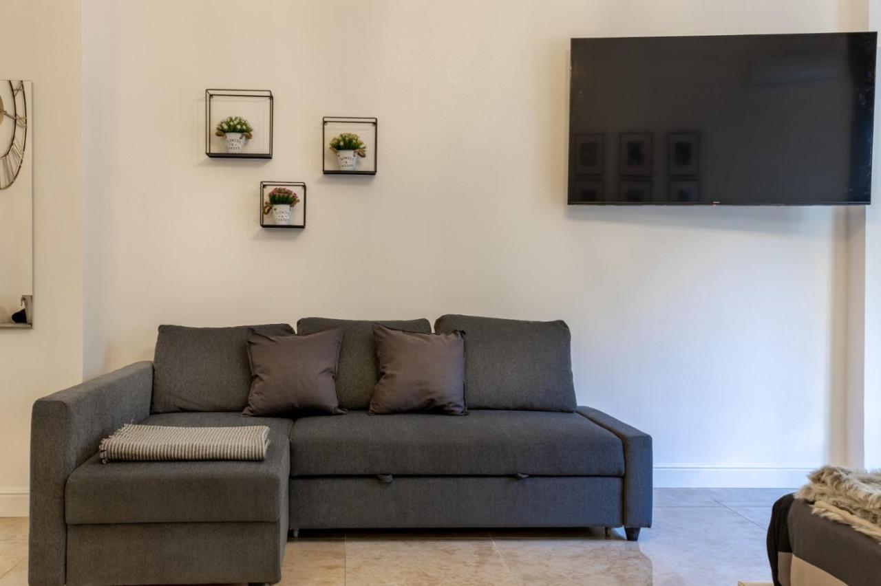 San Babila - Luxury Milanese Apartment Eksteriør billede