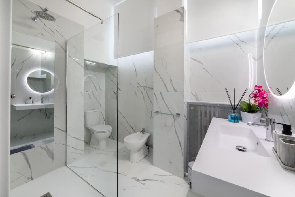 San Babila - Luxury Milanese Apartment Eksteriør billede
