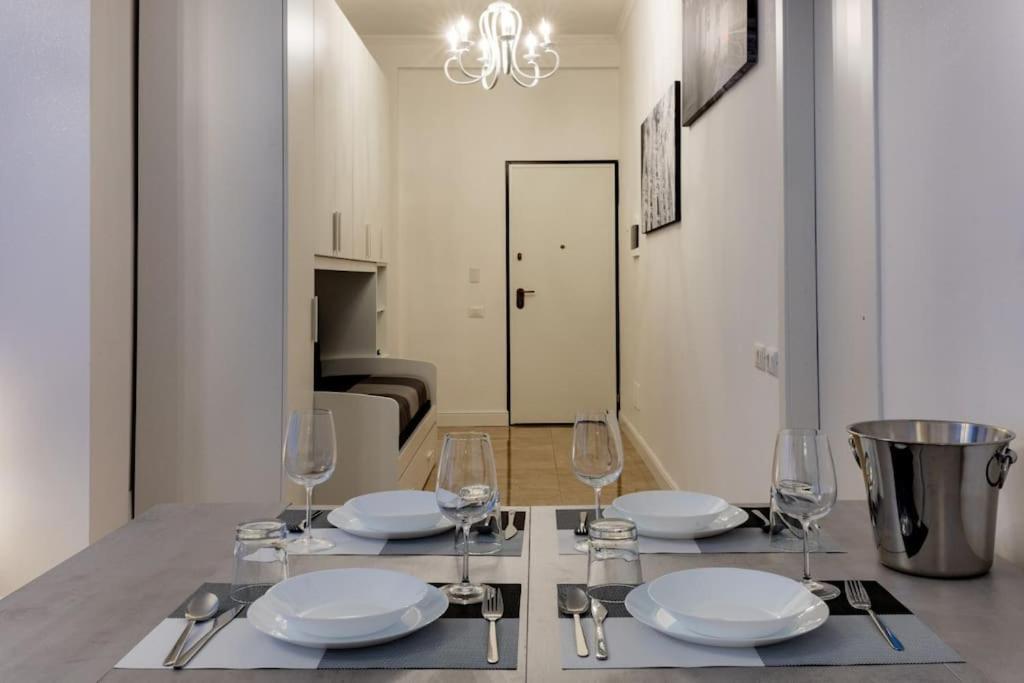 San Babila - Luxury Milanese Apartment Eksteriør billede