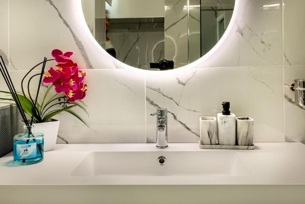 San Babila - Luxury Milanese Apartment Eksteriør billede
