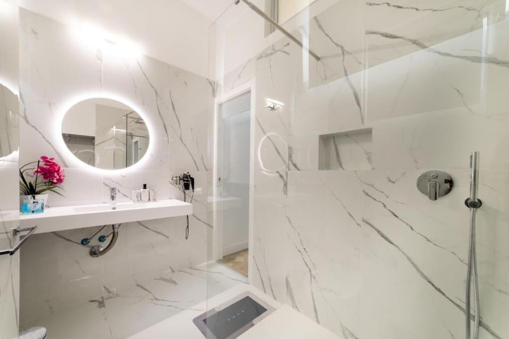 San Babila - Luxury Milanese Apartment Eksteriør billede