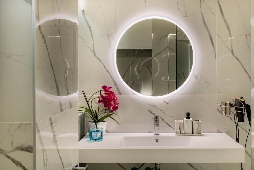 San Babila - Luxury Milanese Apartment Eksteriør billede